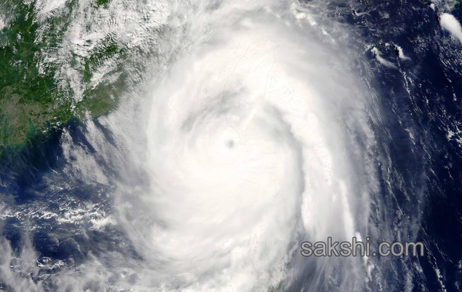 typhoon in Taiwan2