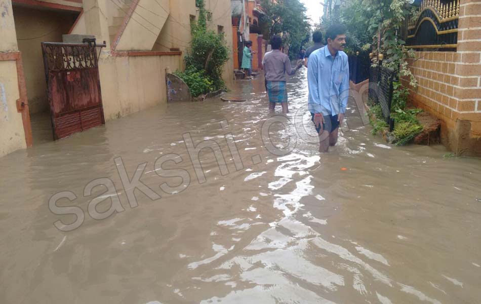 huge rains in Hyderabd - Sakshi8