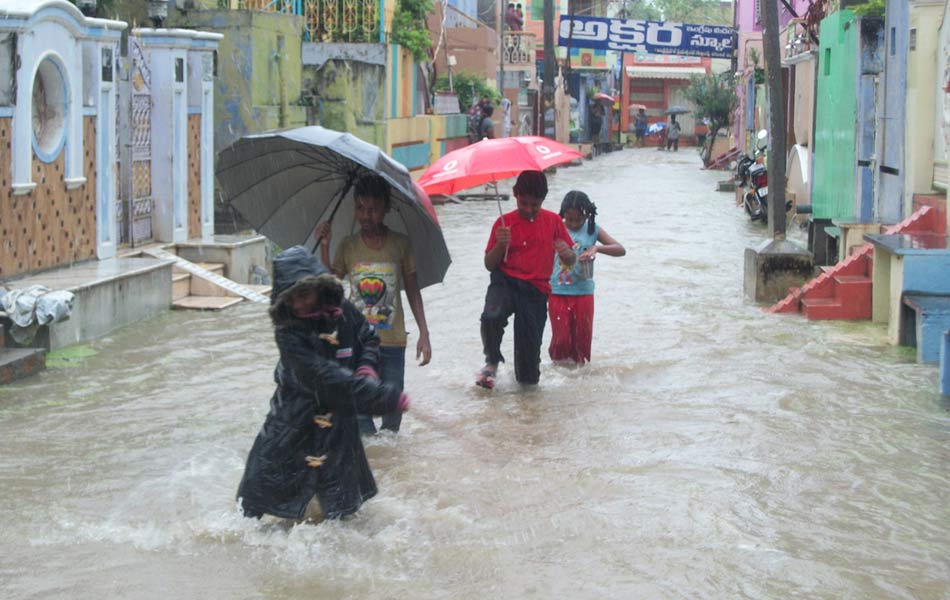 Heavy rain fall in guntur district12