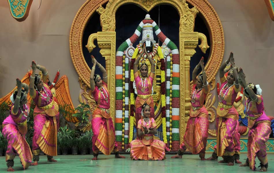 kuchipudi dance in tirumala4