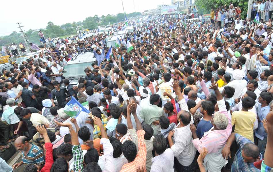 YS Jagan tour - Sakshi1