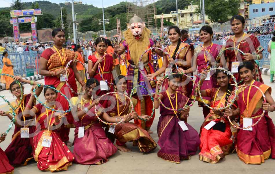 Srivari salakatla brahmotsavams on 7th day6