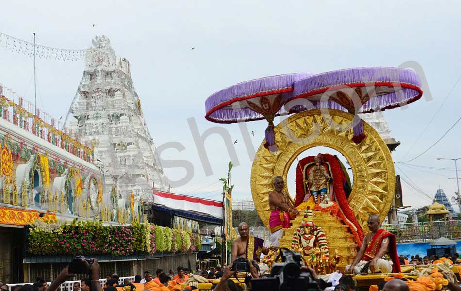 Srivari salakatla brahmotsavams on 7th day10