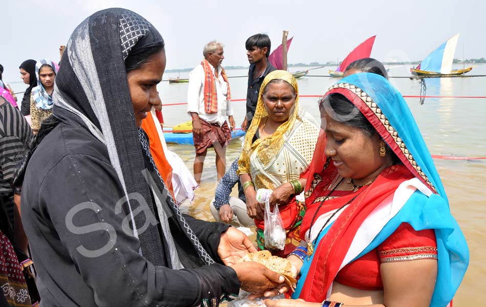 huge crowds to rottela panduga festival8