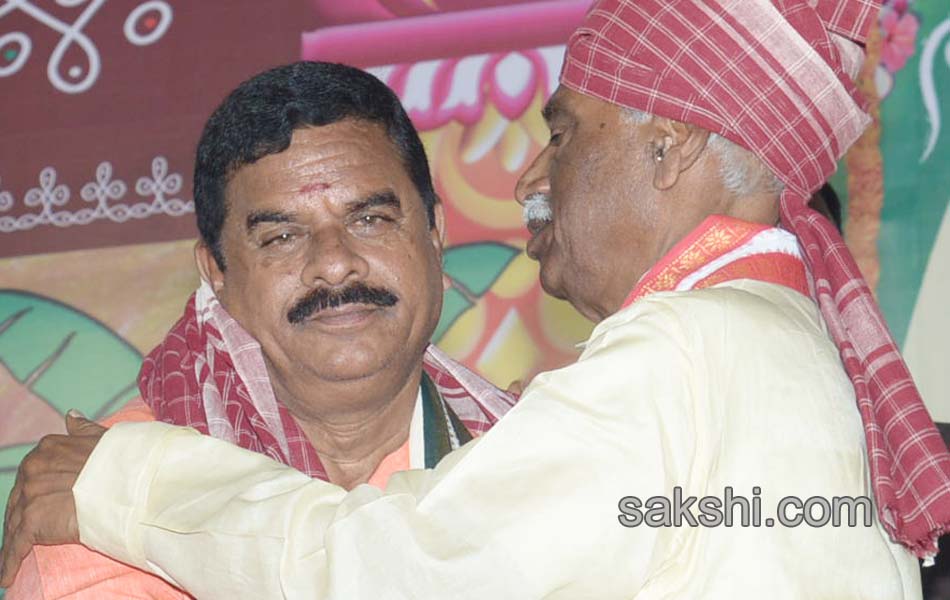 bjp union minister dathatreya celebration alai bhalai in exibition grounds - Sakshi11