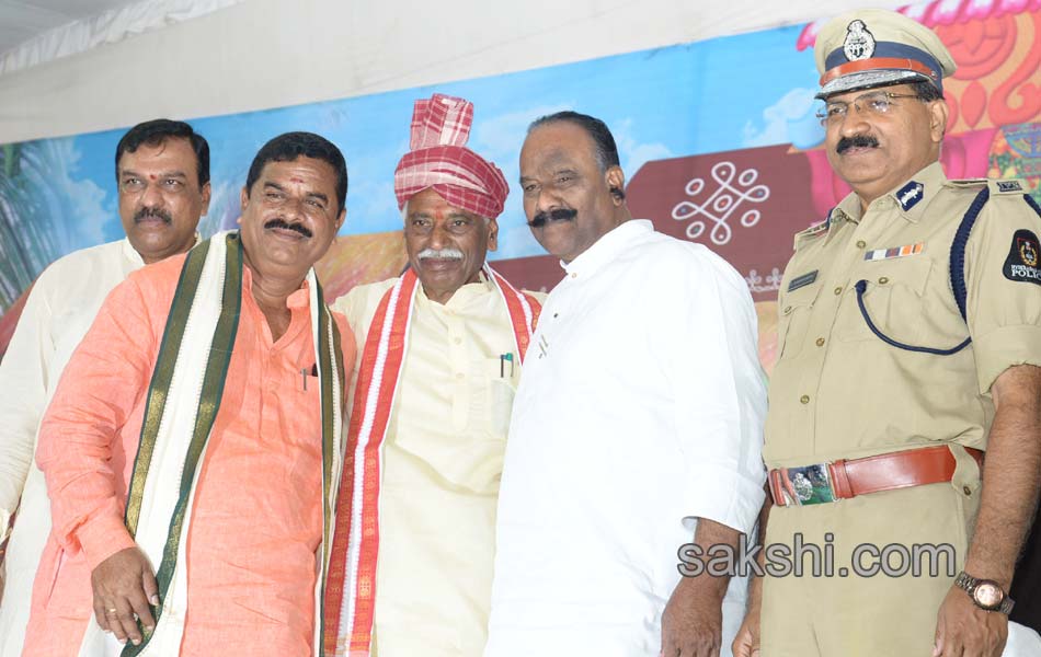 bjp union minister dathatreya celebration alai bhalai in exibition grounds - Sakshi16