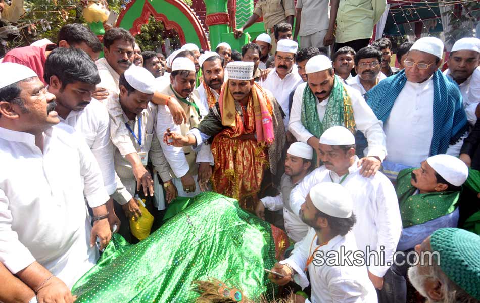 ys jagan mohan reddy participated in rottela panduga - Sakshi3