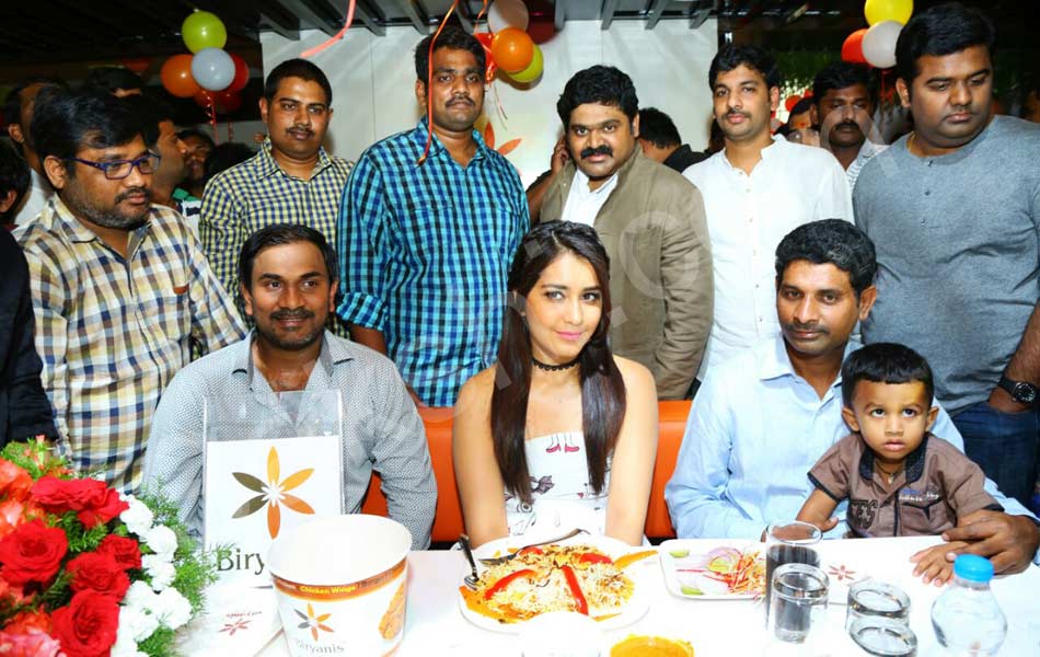 Raashi Khanna launches Biryanis Restaurant2