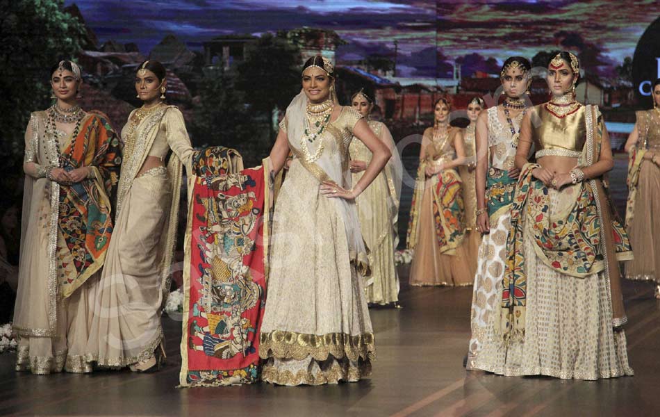 Pakistan Bridal Fashion Week2