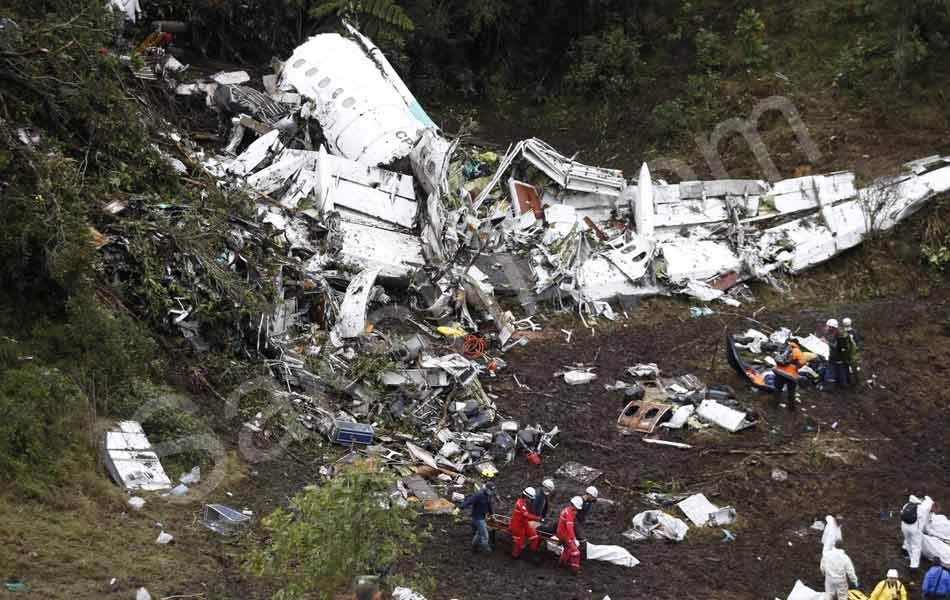 Colombia plane crash 71 dead on Brazil soccer teams charter flight20