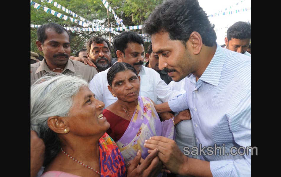 Ys Jagan Tour in Pulivendula - Sakshi11