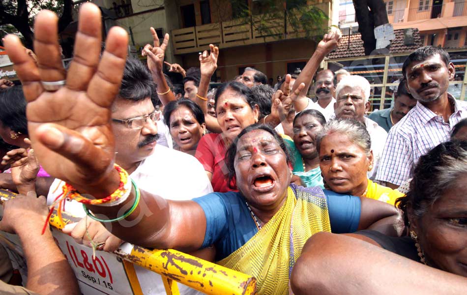 Jayalalithas critical health1