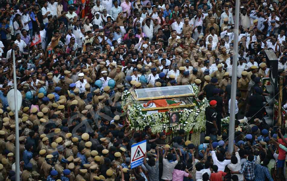 Jayalalithaa laid to rest3