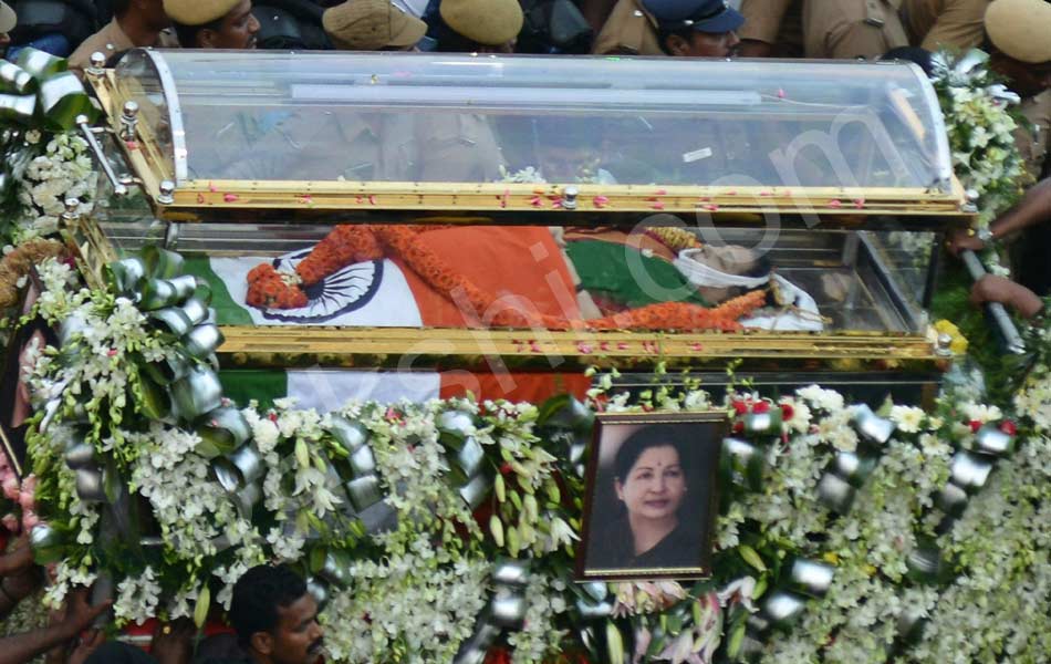 Jayalalithaa laid to rest18