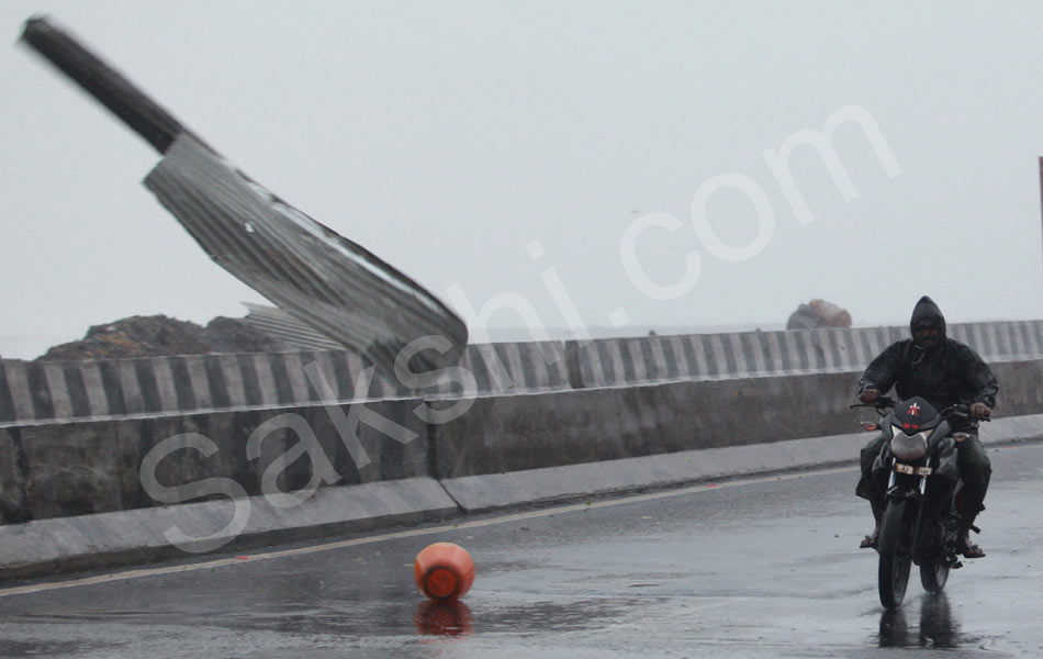 tamil nadu vardah cyclone37