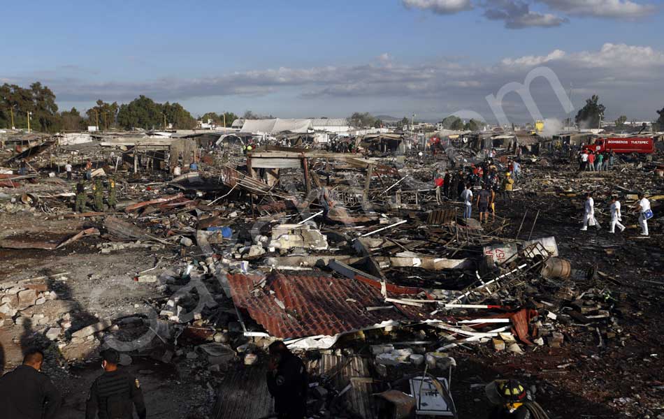 Mexico fireworks market blast in Tultepec - Sakshi2