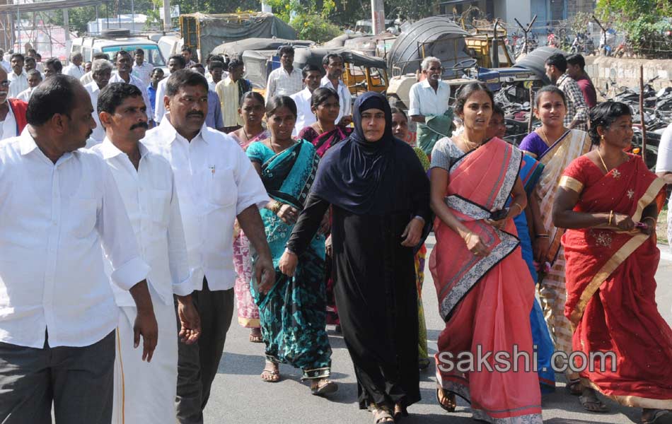 ys jagan maha dharna at pulivendula - Sakshi24