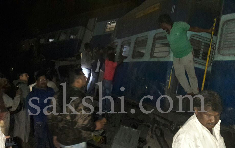 Train accident in andhra pradesh16