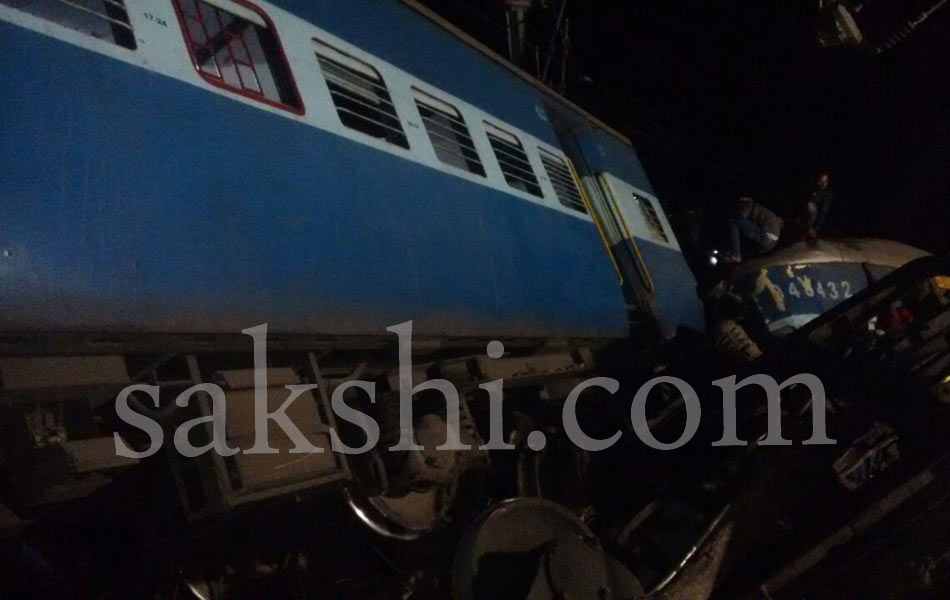 Train accident in andhra pradesh20