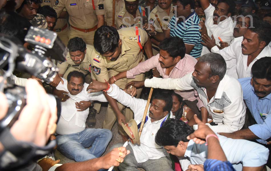 Candle Rally in R K Beach Vizag - Sakshi19