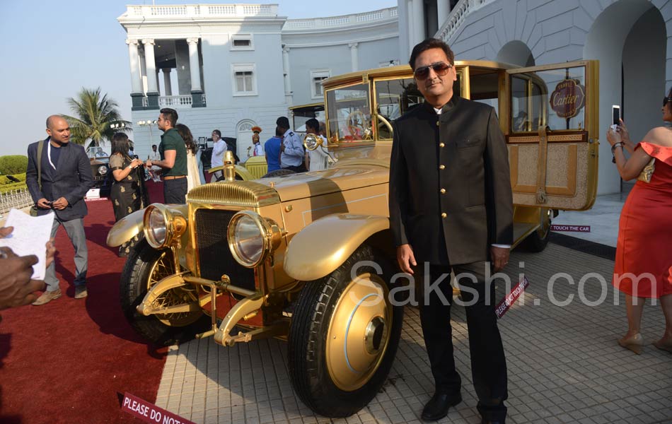 vintage cars show in hyderabad Falaknuma Palace - Sakshi2