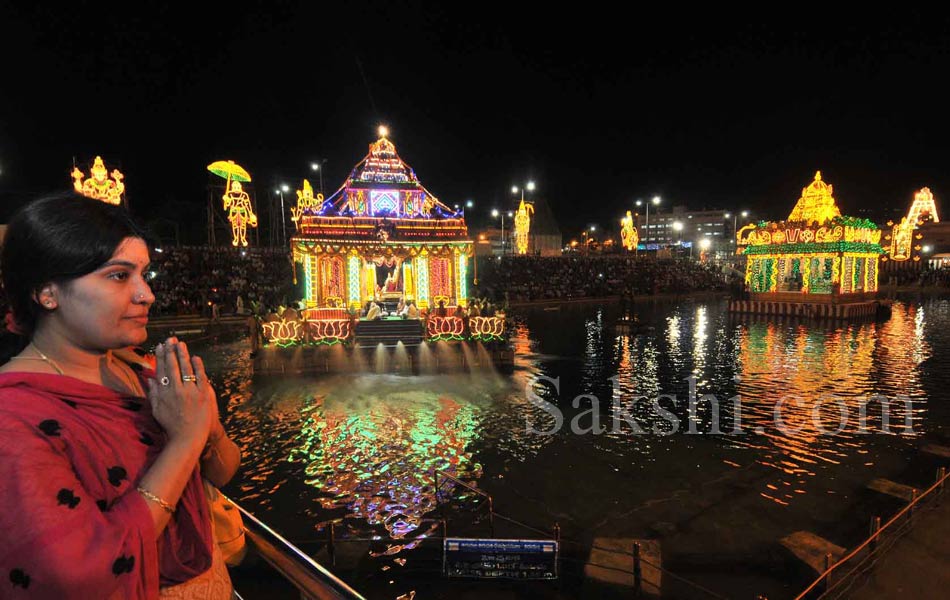 tirumala teppotsavam1