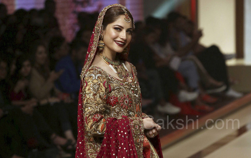 Pakistan Bridal Fashion17