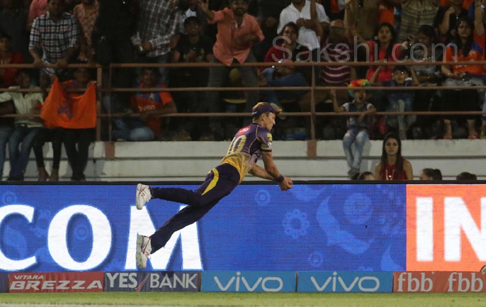 Kolkata Knight Riders and Gujarat Lions - Sakshi11