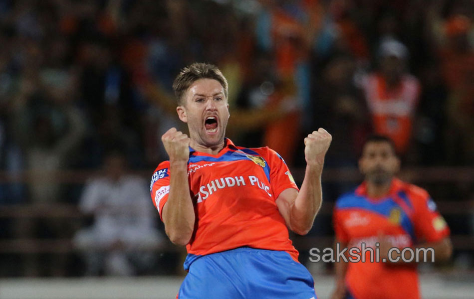 Gujarat lions won match with rising punelions17