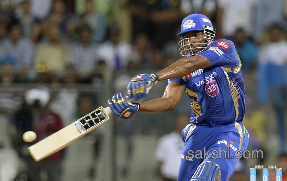 mumbai indians beats gujarat lions by 6 wickets - Sakshi8