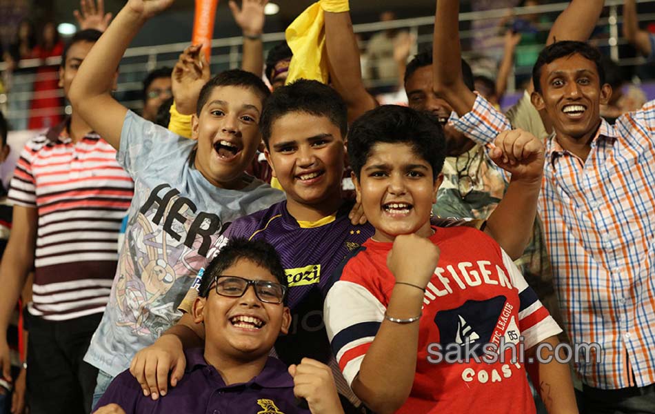 Gujarat Lions win by Kolkata Knight Riders - Sakshi12