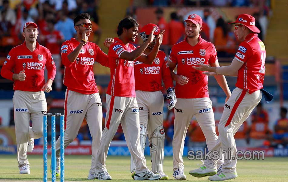 Gujarat Lions vs Kings XI Punjab - Sakshi11