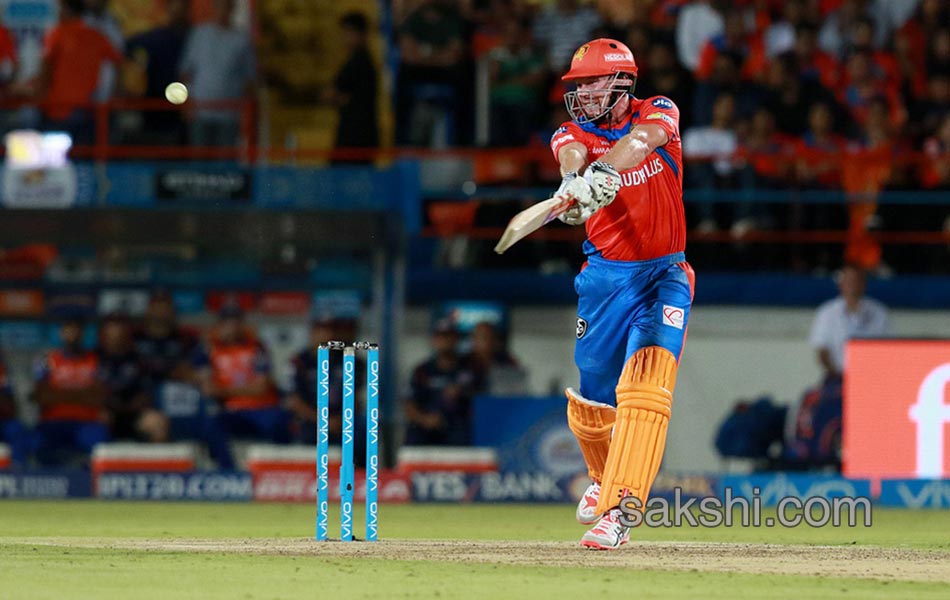 mumbai beat gujarat in super over thriller - Sakshi25