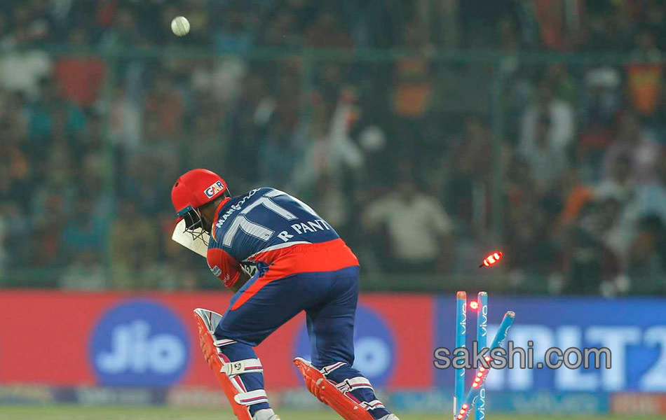 Daredevils upset Sunrisers in powerful comeback win15