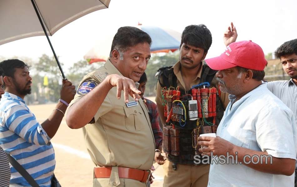 nakshatram working stills - Sakshi10