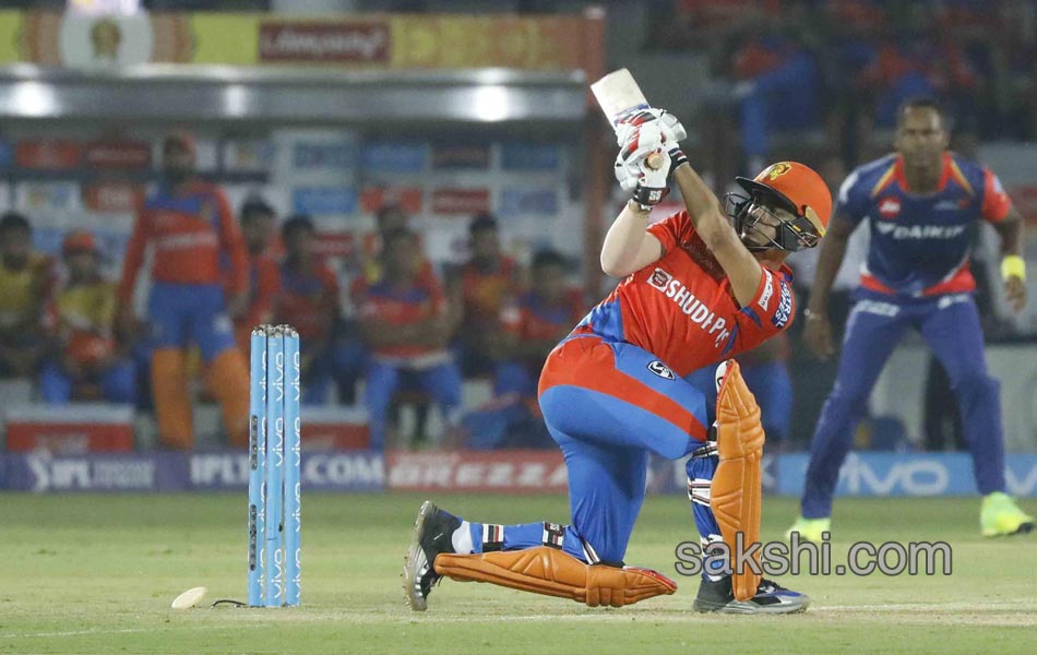 Delhi Daredevils beat Gujarat Lions by two wickets - Sakshi16