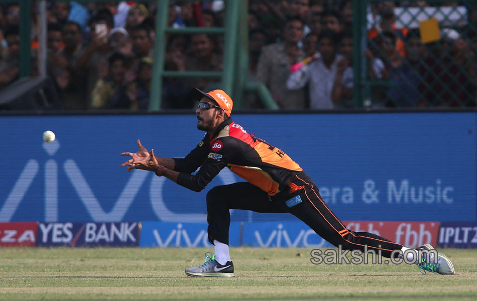 Sunrisers Hyderabad won by 8 wickets - Sakshi14