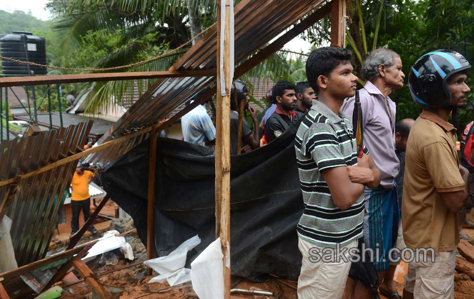 Sri Lanka Mudslides13