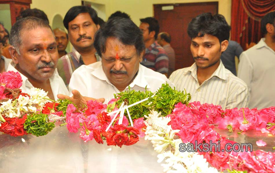 Tributes To Dasari Narayana Rao1