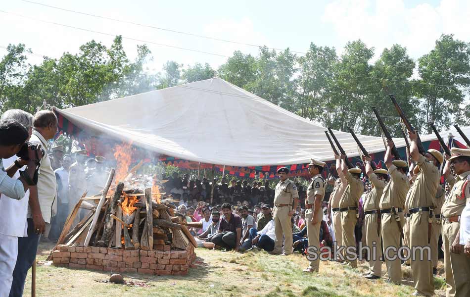 dasari narayanarao funeral with full state honours7