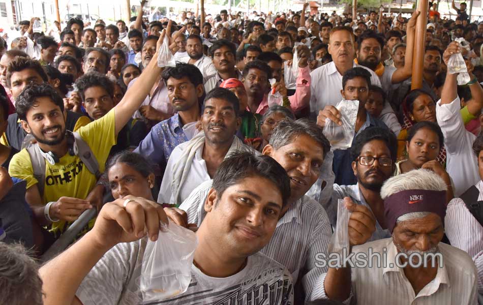 Thousands administered fish medicine in Hyderabad2