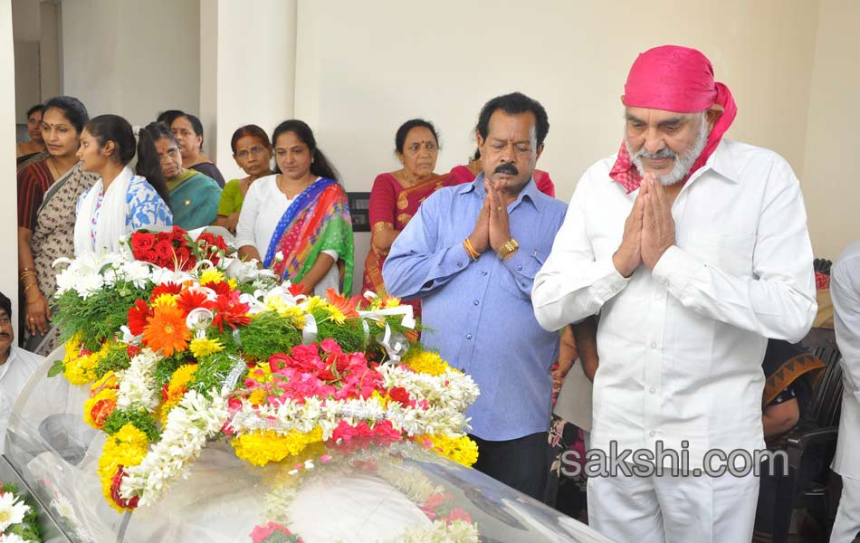 C Narayana Reddy passes away17