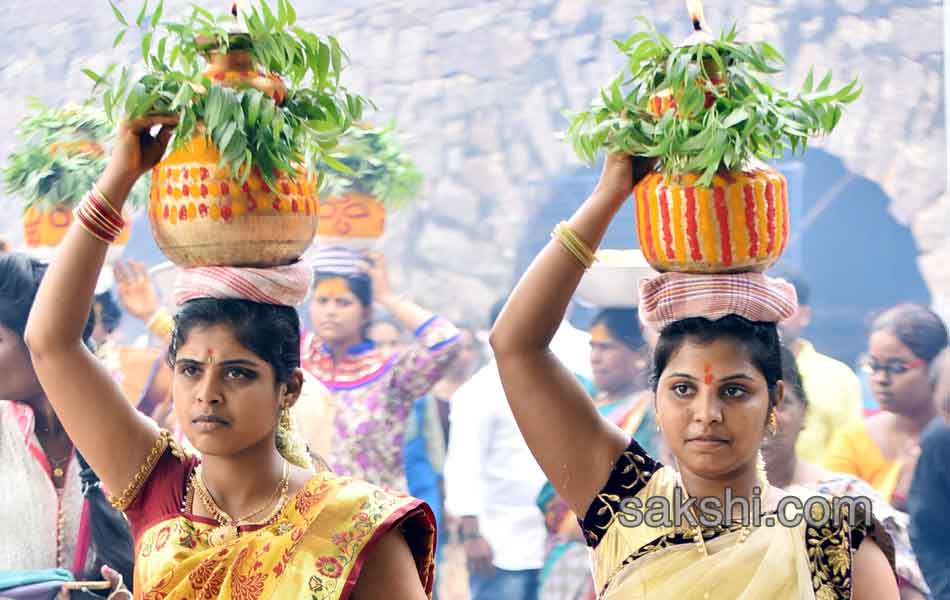 laldarwaza bonalu15