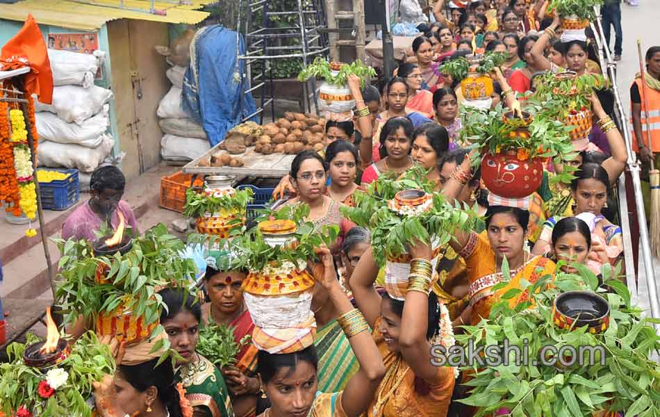 Secunderabad Ujjaini Mahankali Bonalu2