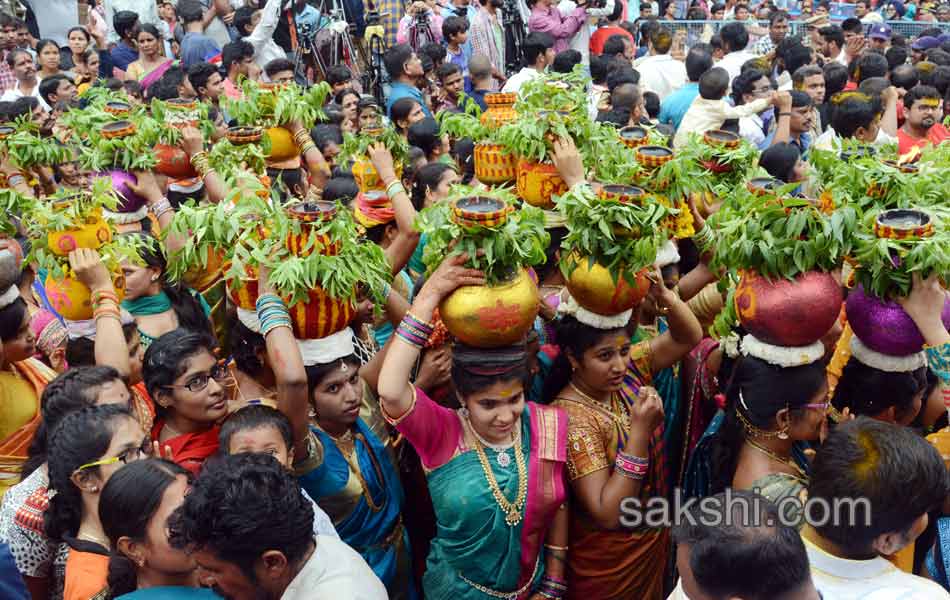 hyderabad bonalu - Sakshi8