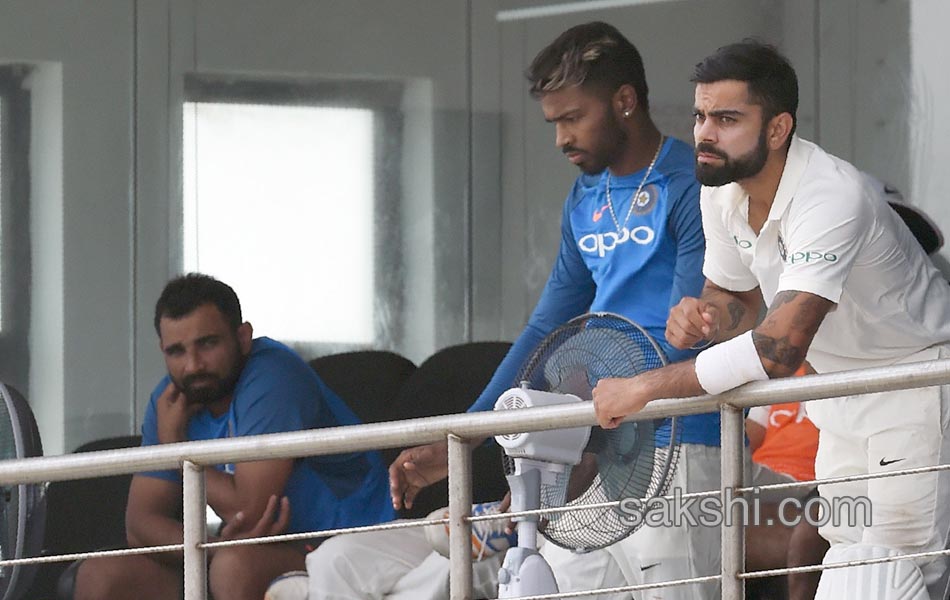 Virat Kohli and Abhinav Mukund Put India On Top On Day 39