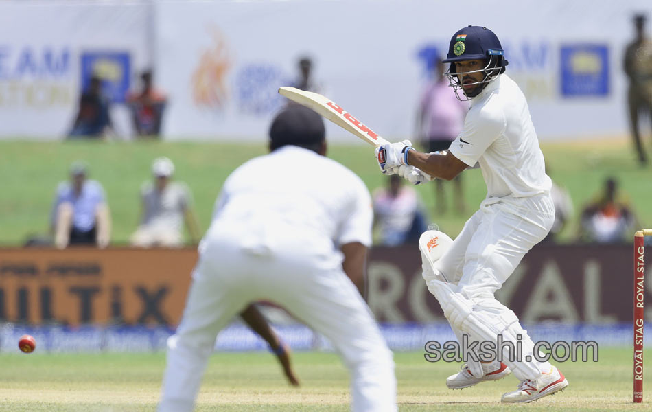 Virat Kohli and Abhinav Mukund Put India On Top On Day 315