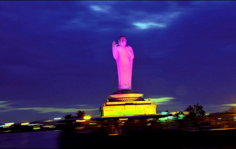 buddha statue at hussain sagar lake6