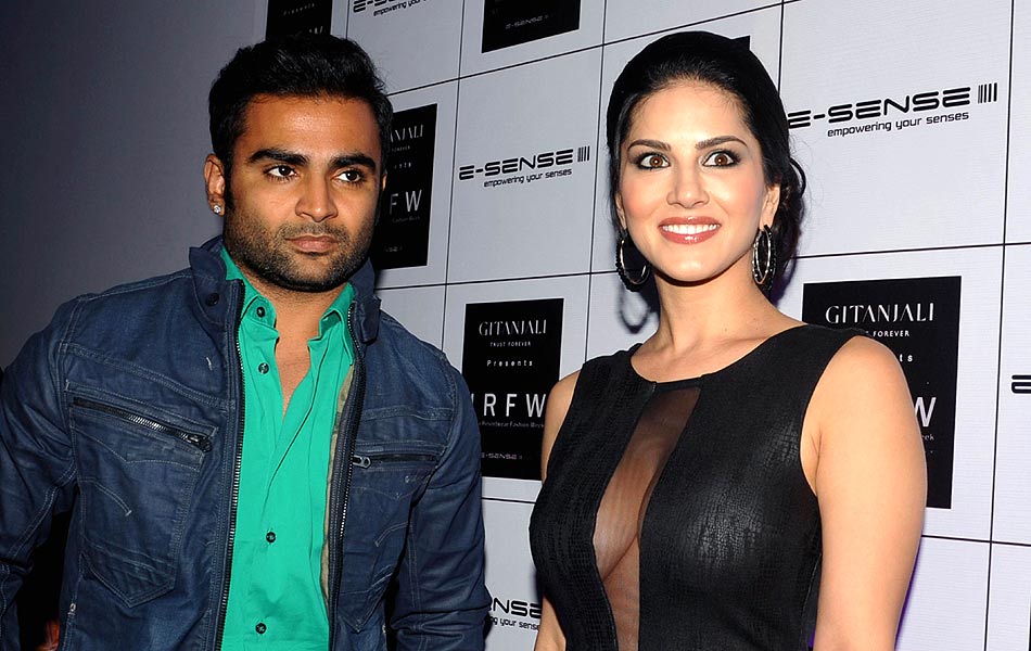 sunny lenoe and sachin joshi attends premiere of Jackpot movie3