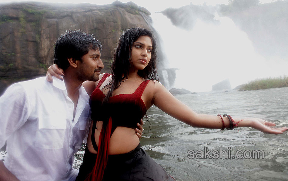 Jandapi Kapi Raju Movie stills5